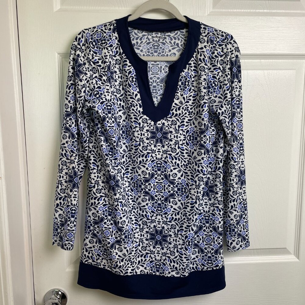 Lands End Swim Top sun Never Worn Large V neck Rash Guard UPF 50 Long Sleeve
